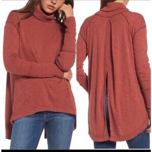 We The Free Turtleneck Rust Split Back High Low Long Sleeve Women’s M
